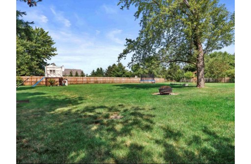 4710 W Greenfield Road, Janesville, WI 53548