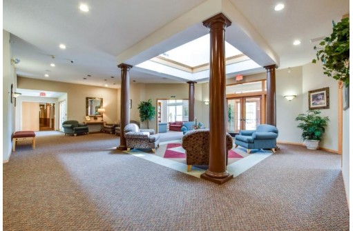 8510 Greenway Boulevard 208, Middleton, WI 53562