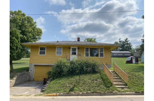 404 N Brooklyn Avenue, Elroy, WI 53929