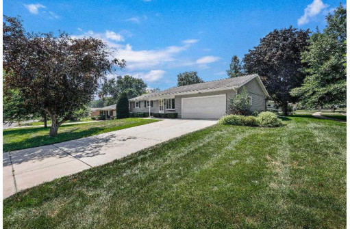 499 Hyland Drive, Stoughton, WI 53589