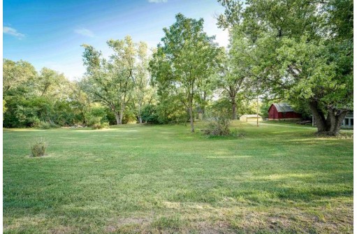 435 Mcmillan Road, Poynette, WI 53955