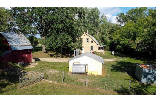 435 Mcmillan Road, Poynette, WI 53955