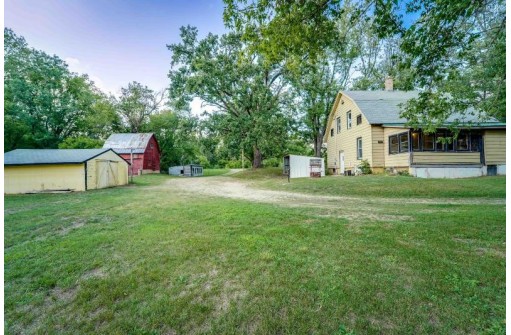 435 Mcmillan Road, Poynette, WI 53955