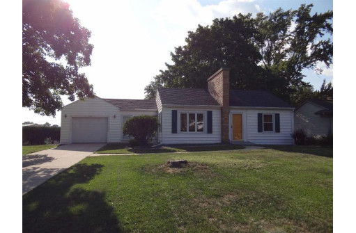 328 S Harmony Drive, Janesville, WI 53545