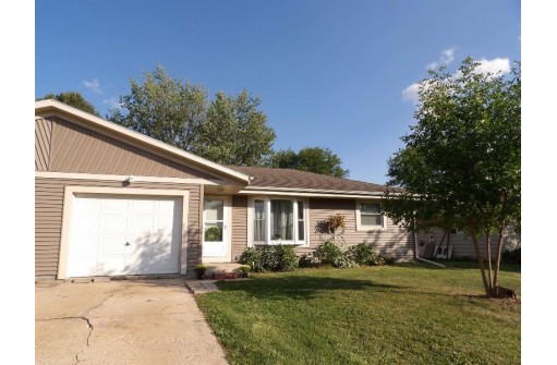 1424 Laramie Lane, Janesville, WI 53546