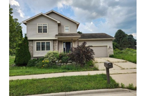 5125 Great Gray Drive, Madison, WI 53718