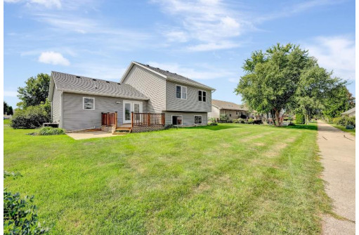 1276 Chadsworth Drive, Sun Prairie, WI 53590