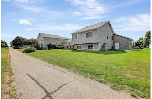 1276 Chadsworth Drive, Sun Prairie, WI 53590