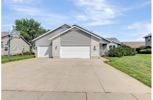 1276 Chadsworth Drive, Sun Prairie, WI 53590