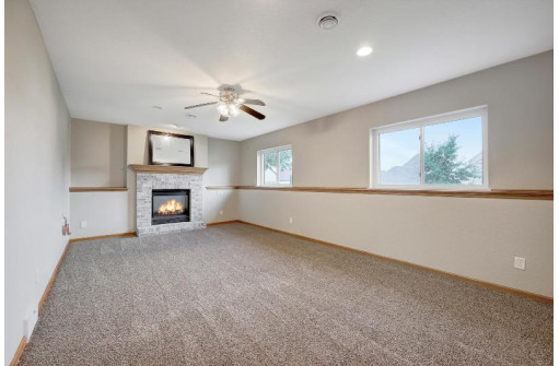 1276 Chadsworth Drive, Sun Prairie, WI 53590