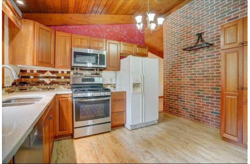 5214 Barton Road, Madison, WI 53711