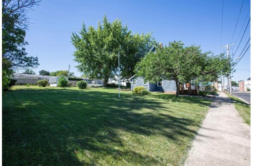 142 W Church Street, Shullsburg, WI 53586