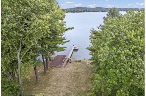 W11099 Lakeview Drive, Merrimac, WI 53561