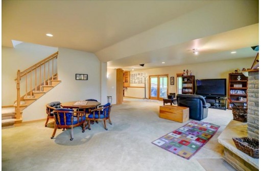 1601 Wimbleton Way, Waunakee, WI 53597