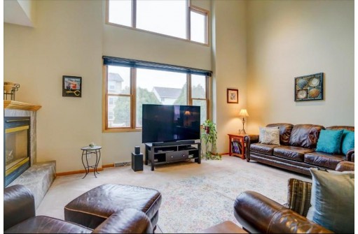 1601 Wimbleton Way, Waunakee, WI 53597