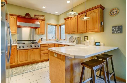 1601 Wimbleton Way, Waunakee, WI 53597