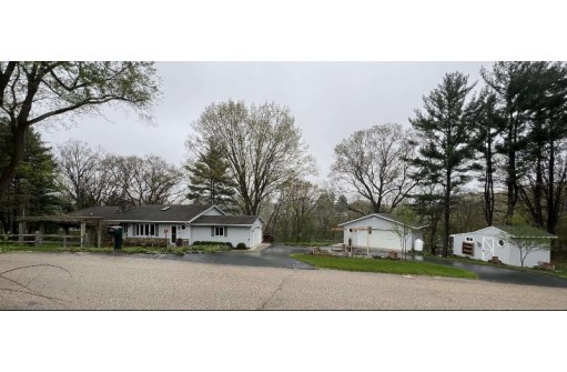 310 Fish Lane, Oxford, WI 53952