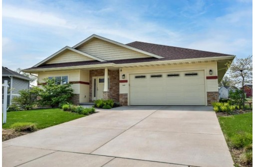 528 Burnt Sienna Drive, Middleton, WI 53562