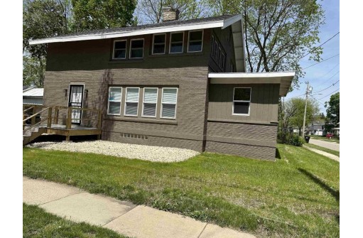 1121 White Avenue, Beloit, WI 53511