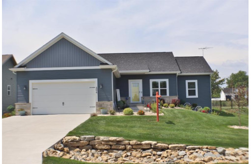 404 Teri Lee Lane, Orfordville, WI 53576