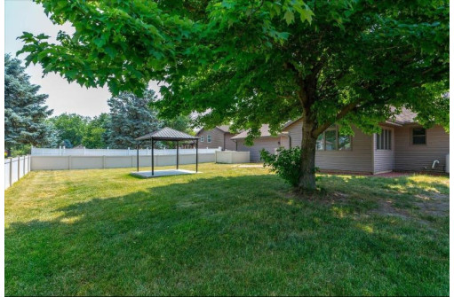 4409 Southwyck Drive, Janesville, WI 53546