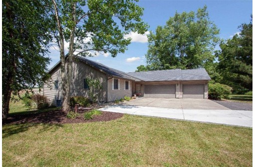 7811 N Territorial Road, Evansville, WI 53536