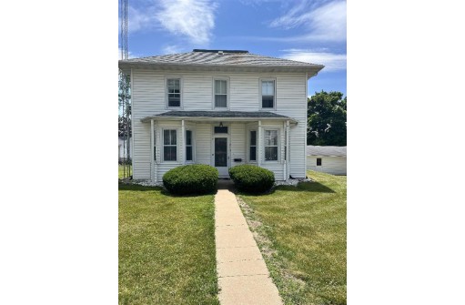 215 E Lincoln Avenue, Lancaster, WI 53813