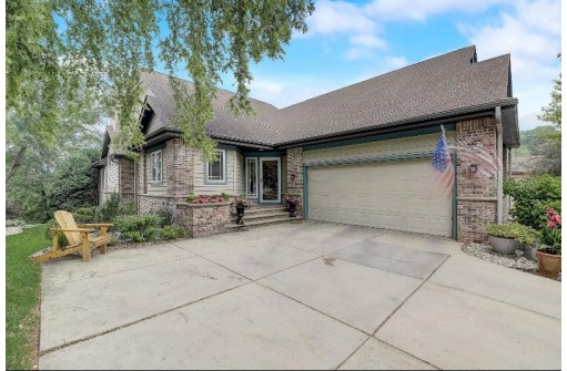 3018 Woods Edge Way, Fitchburg, WI 53711