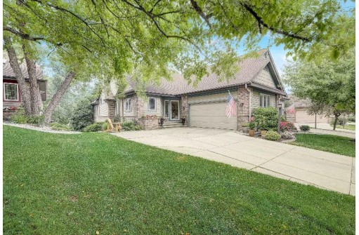 3018 Woods Edge Way, Fitchburg, WI 53711