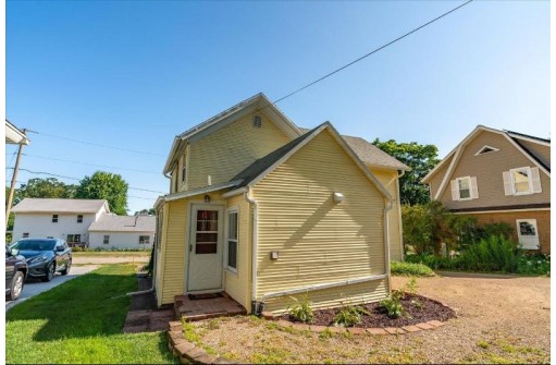 116 Washington Street, Oregon, WI 53575