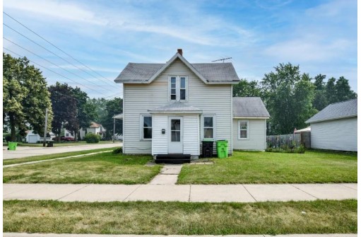 627 E Main Street, Waupun, WI 53963