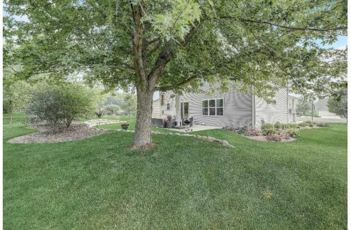 415 Wakeman Circle, Lake Mills, WI 53551-1775