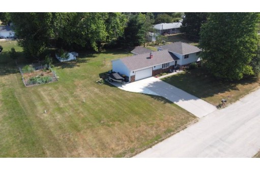 10651 N Hillside Row, Edgerton, WI 53534