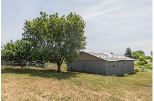 N3600 County Road A, Oxford, WI 53952