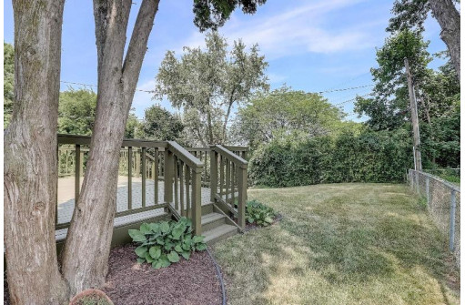 1202 Iowa Drive, Madison, WI 53704