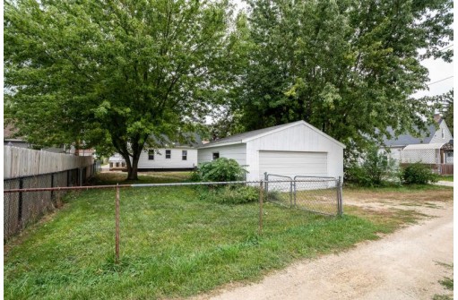 624 N Walnut Street, Janesville, WI 53548