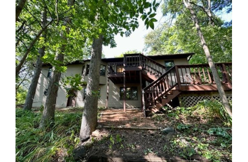 906 2nd Street, Baraboo, WI 53913