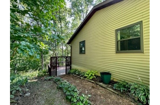 906 2nd Street, Baraboo, WI 53913