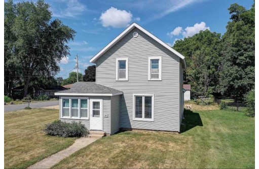 106 S 1st Street, Brooklyn, WI 53521