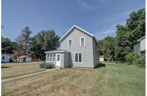 106 S 1st Street, Brooklyn, WI 53521