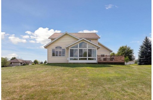6420 Nature Valley Drive, Waunakee, WI 53597