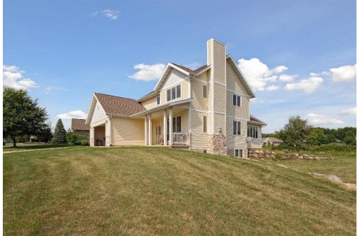 6420 Nature Valley Drive, Waunakee, WI 53597