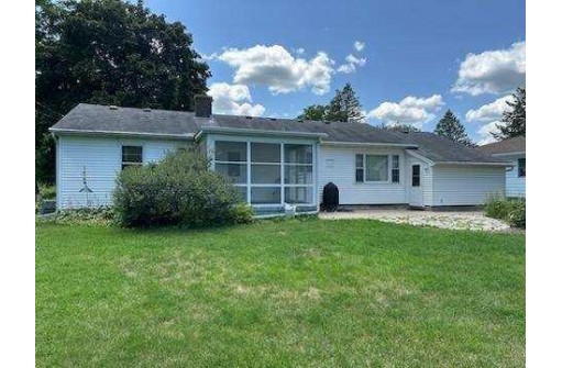 808 Garfield Street, Stoughton, WI 53589