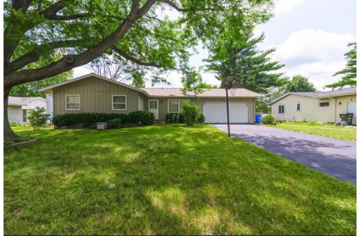 4521 Jenewein Road, Fitchburg, WI 53711