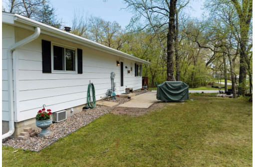 N4165 N Parkway, Markesan, WI 53946