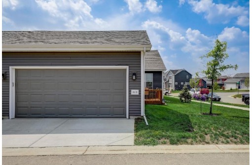 313 Crane Crossing, Waunakee, WI 53597