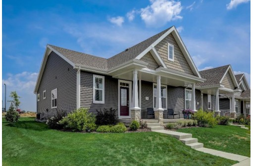 313 Crane Crossing, Waunakee, WI 53597