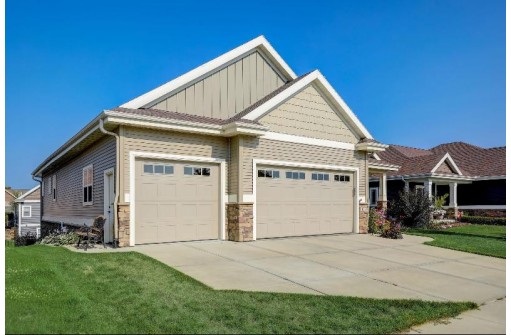 1018 Waterford Lane, Waunakee, WI 53597