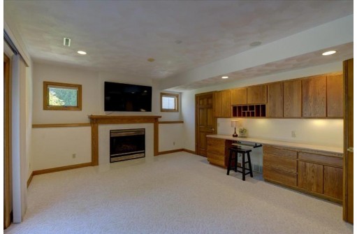 1820 Essex Drive, Sun Prairie, WI 53590