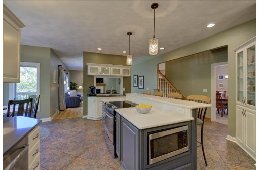 1820 Essex Drive, Sun Prairie, WI 53590